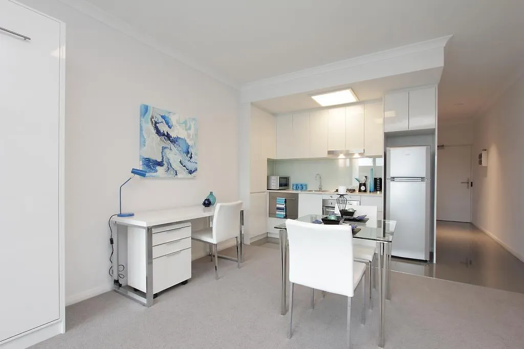 Verandah Apartments Perth 4*,