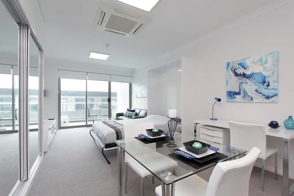 Verandah Apartments Perth 4*,