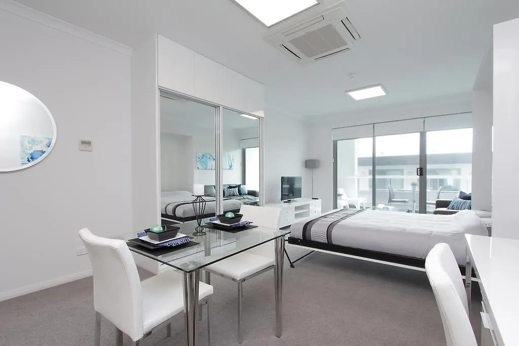 **** Aparthotel Verandah Apartments Perth Australia