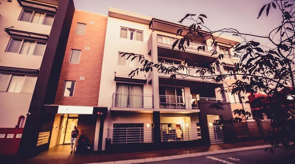 Verandah Apartments Perth 4*,