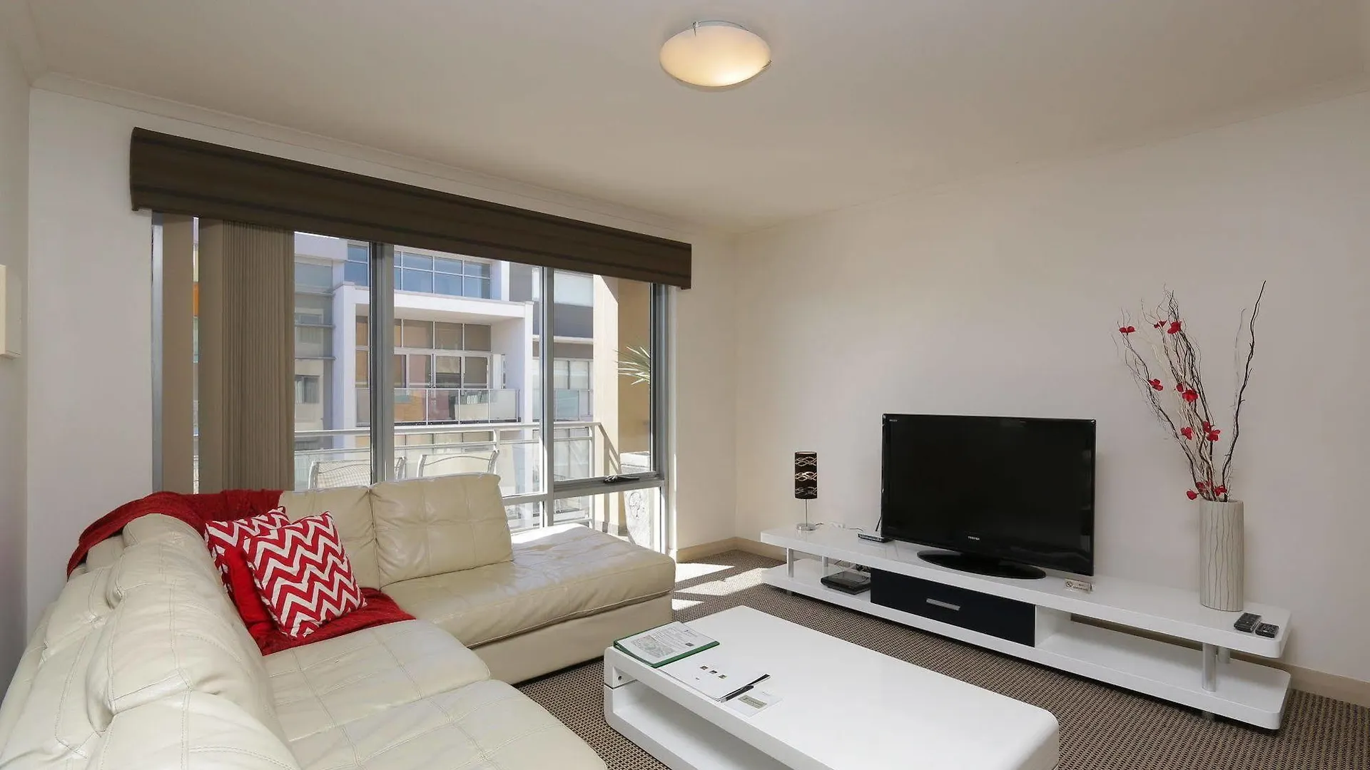 **** Aparthotel Verandah Apartments Perth Australia