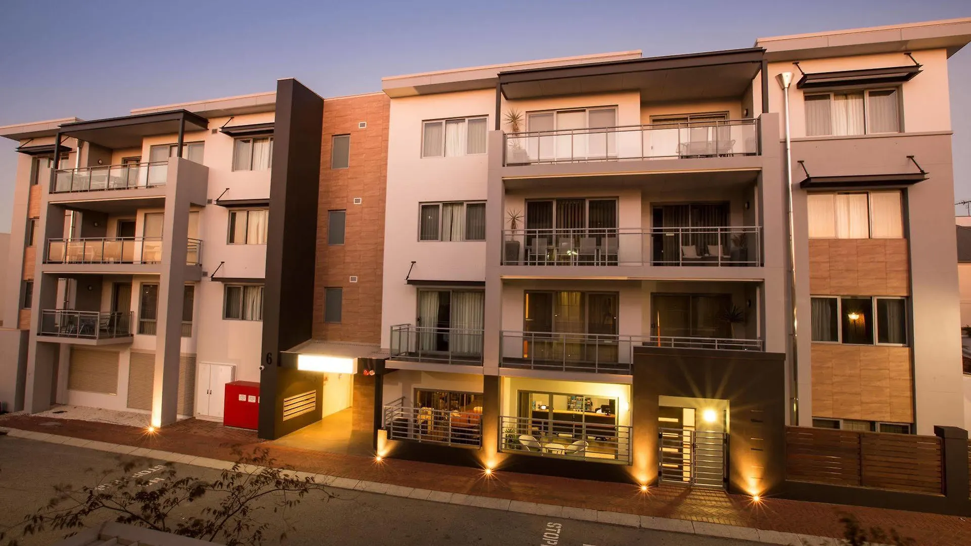 Verandah Apartments Perth 4*,  Australia